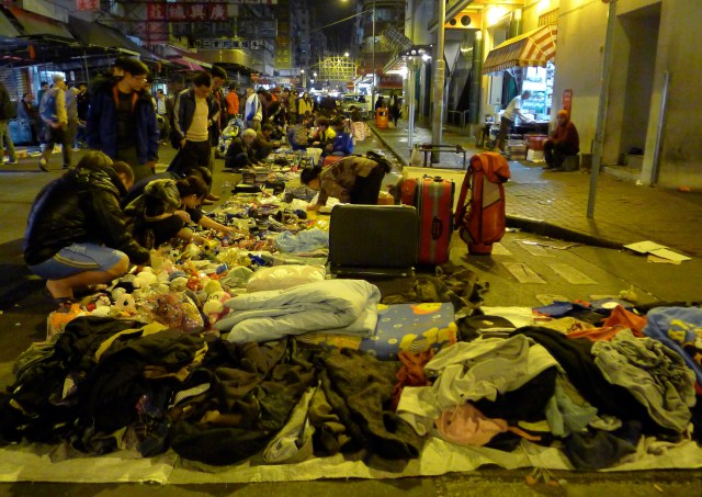 Image 1: One busy corner of the Sham Shui Po second-hand night market (photo courtesy of author).