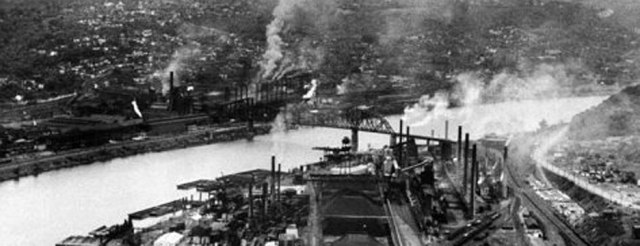 Ohioriver-factories-along-the-ohio-river-Life-magazine.-n.d